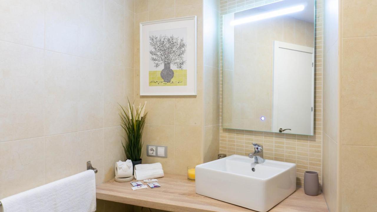 Apartment Dos Aceras Málaga Exteriör bild