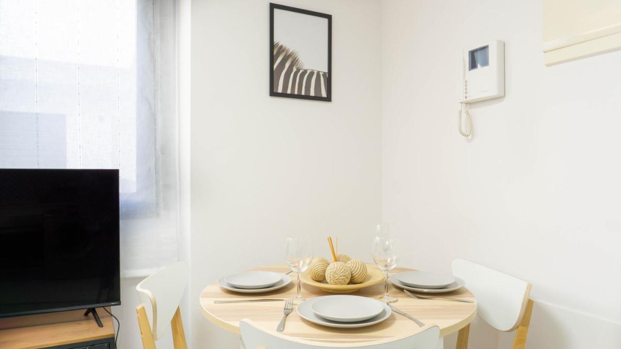 Apartment Dos Aceras Málaga Exteriör bild